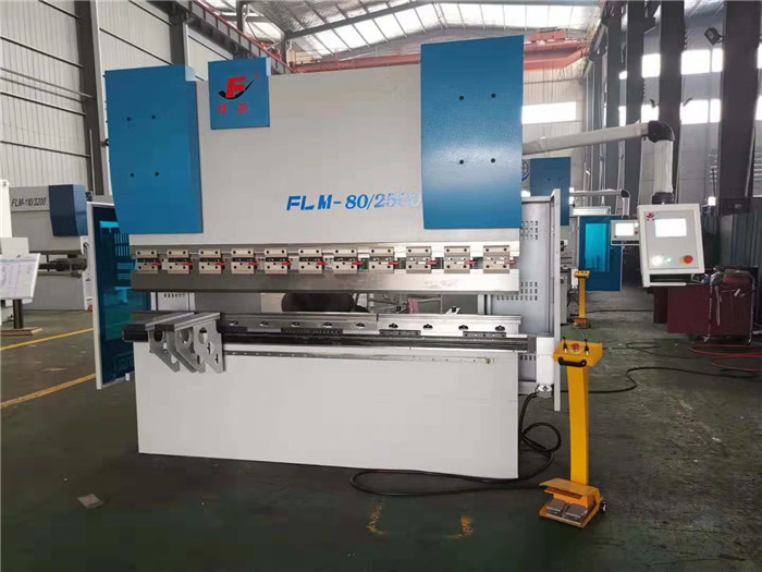 儀器監(jiān)視器外殼折彎?rùn)C(jī)